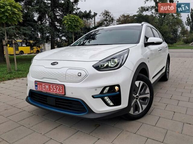 Білий Кіа Niro, об'ємом двигуна 0 л та пробігом 60 тис. км за 22900 $, фото 1 на Automoto.ua