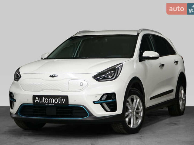 Киа Niro 2021 в Киеве на Automoto.ua Белый Киа Niro, объемом двигателя 0 л и пробегом 52 тыс. км за 18200 $, фото 1 на Automoto.ua
