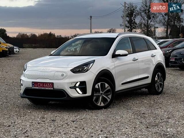 Белый Киа Niro, объемом двигателя 0 л и пробегом 72 тыс. км за 23600 $, фото 1 на Automoto.ua