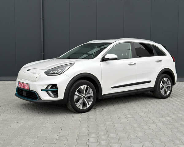 Белый Киа Niro, объемом двигателя 0 л и пробегом 39 тыс. км за 23400 $, фото 1 на Automoto.ua