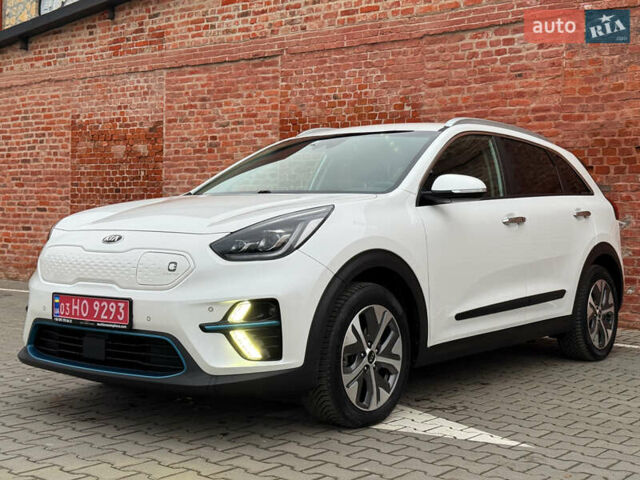 Білий Кіа Niro, об'ємом двигуна 0 л та пробігом 118 тис. км за 20500 $, фото 1 на Automoto.ua