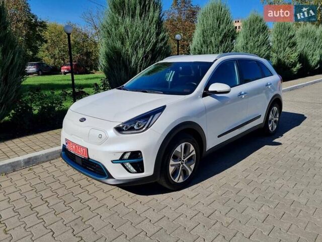 Белый Киа Niro, объемом двигателя 0 л и пробегом 65 тыс. км за 21750 $, фото 1 на Automoto.ua