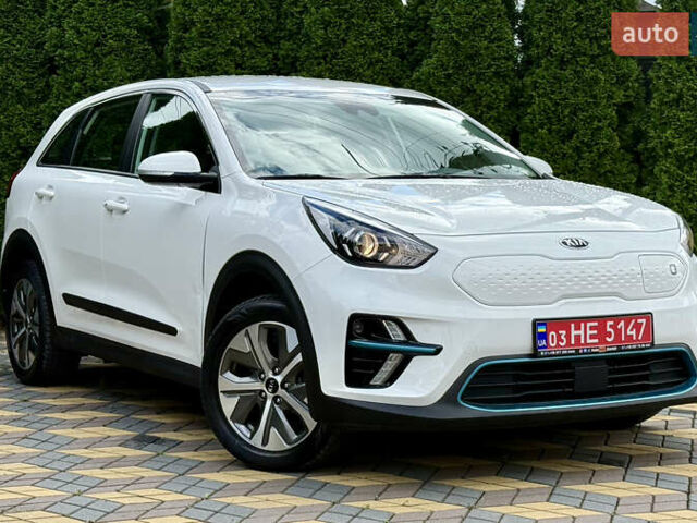 Белый Киа Niro, объемом двигателя 0 л и пробегом 54 тыс. км за 16200 $, фото 1 на Automoto.ua