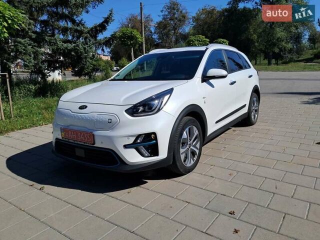 Білий Кіа Niro, об'ємом двигуна 0 л та пробігом 60 тис. км за 22550 $, фото 1 на Automoto.ua