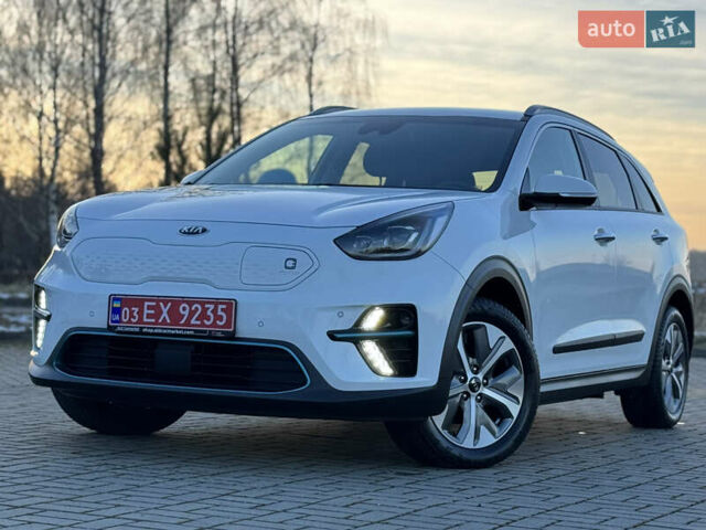 Белый Киа Niro, объемом двигателя 0 л и пробегом 18 тыс. км за 21999 $, фото 1 на Automoto.ua