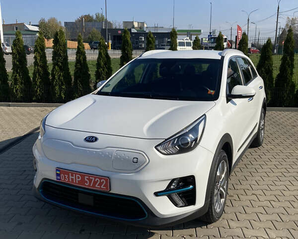 Білий Кіа Niro, об'ємом двигуна 0 л та пробігом 147 тис. км за 18200 $, фото 1 на Automoto.ua