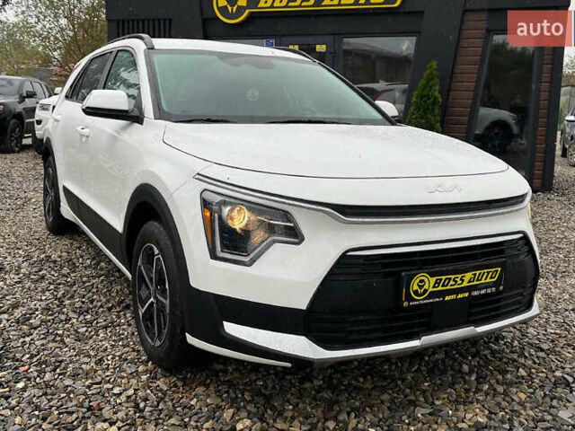 Білий Кіа Niro, об'ємом двигуна 1.6 л та пробігом 11 тис. км за 28000 $, фото 1 на Automoto.ua