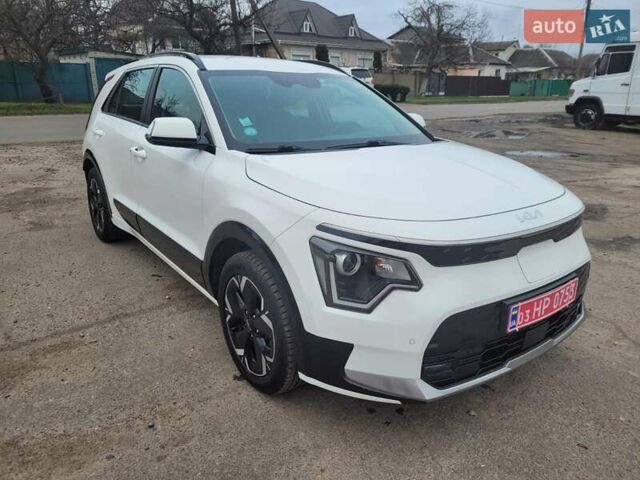 Белый Киа Niro, объемом двигателя 0 л и пробегом 107 тыс. км за 22700 $, фото 1 на Automoto.ua
