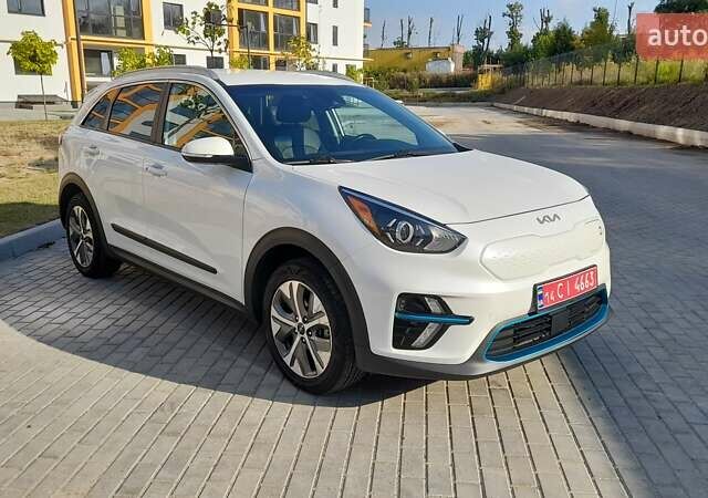 Белый Киа Niro, объемом двигателя 0 л и пробегом 131 тыс. км за 18600 $, фото 1 на Automoto.ua