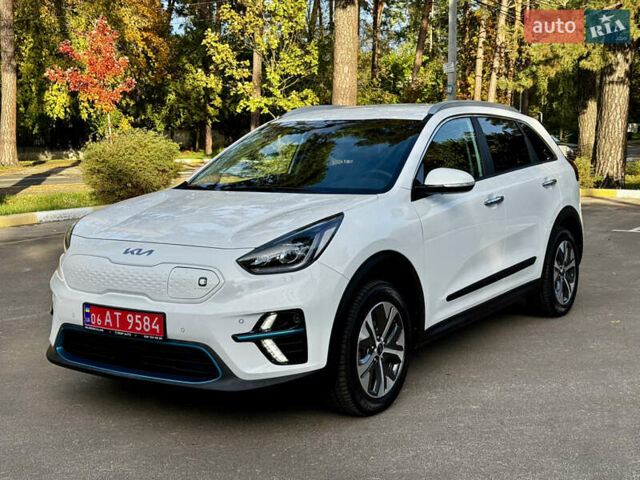 Белый Киа Niro, объемом двигателя 0 л и пробегом 57 тыс. км за 23868 $, фото 1 на Automoto.ua