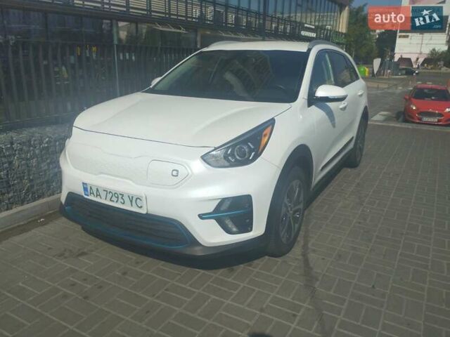 Білий Кіа Niro, об'ємом двигуна 0 л та пробігом 28 тис. км за 14000 $, фото 1 на Automoto.ua
