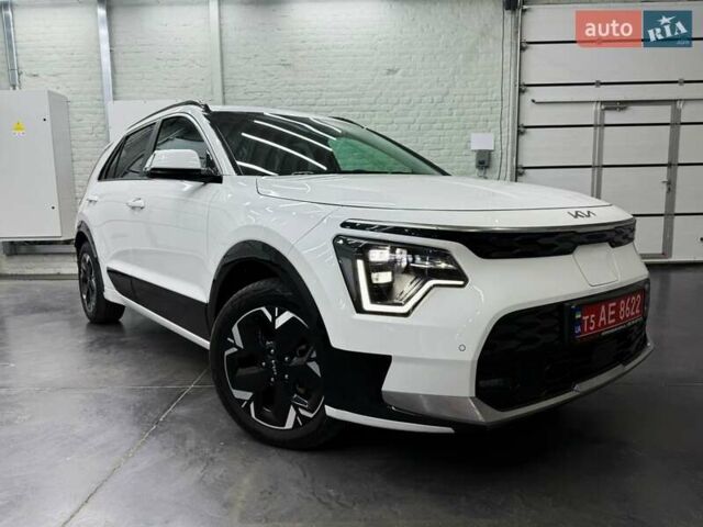 Белый Киа Niro, объемом двигателя 0 л и пробегом 44 тыс. км за 29759 $, фото 1 на Automoto.ua