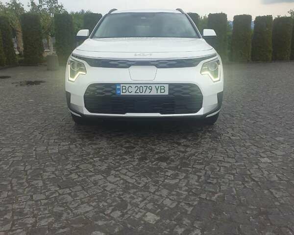 Білий Кіа Niro, об'ємом двигуна 0 л та пробігом 31 тис. км за 23500 $, фото 1 на Automoto.ua