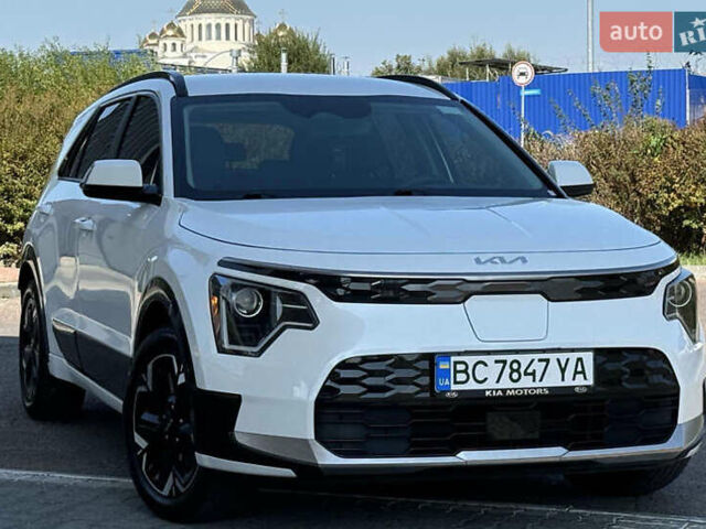 Білий Кіа Niro, об'ємом двигуна 0 л та пробігом 27 тис. км за 18700 $, фото 1 на Automoto.ua