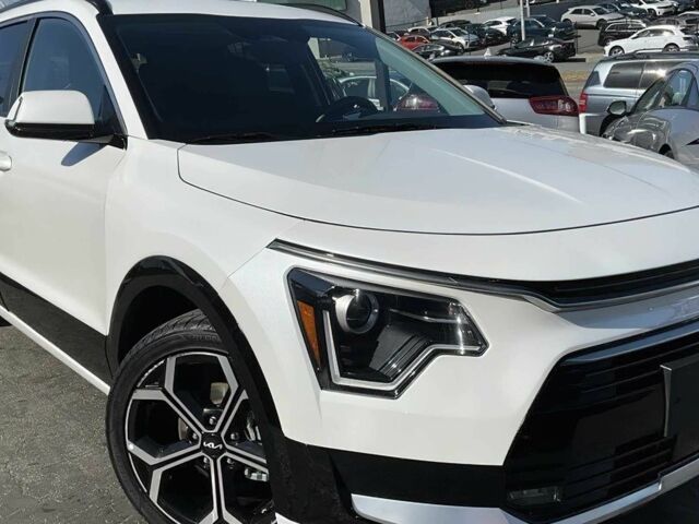 Білий Кіа Niro, об'ємом двигуна 1.6 л та пробігом 14 тис. км за 16000 $, фото 1 на Automoto.ua