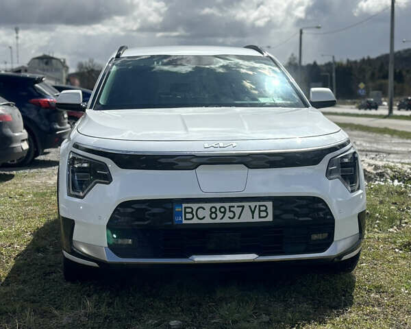 Белый Киа Niro, объемом двигателя 0 л и пробегом 15 тыс. км за 24700 $, фото 1 на Automoto.ua