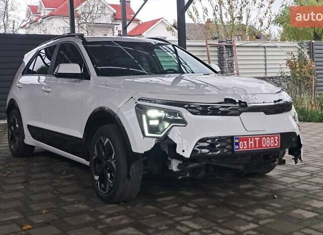Білий Кіа Niro, об'ємом двигуна 0 л та пробігом 32 тис. км за 16500 $, фото 1 на Automoto.ua