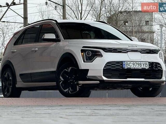 Білий Кіа Niro, об'ємом двигуна 0 л та пробігом 41 тис. км за 21000 $, фото 1 на Automoto.ua