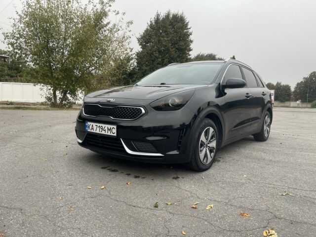Чорний Кіа Niro, об'ємом двигуна 1.6 л та пробігом 133 тис. км за 14500 $, фото 1 на Automoto.ua