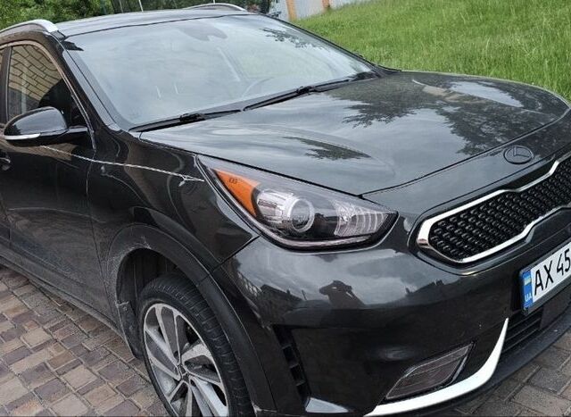 Чорний Кіа Niro, об'ємом двигуна 1.6 л та пробігом 125 тис. км за 7524 $, фото 1 на Automoto.ua