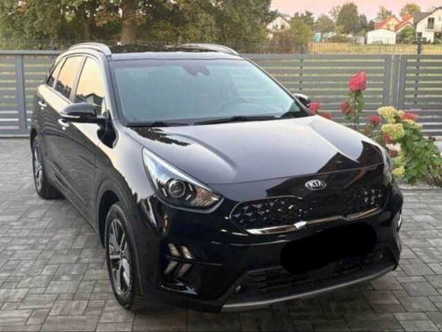 Черный Киа Niro, объемом двигателя 1.6 л и пробегом 111 тыс. км за 10540 $, фото 1 на Automoto.ua