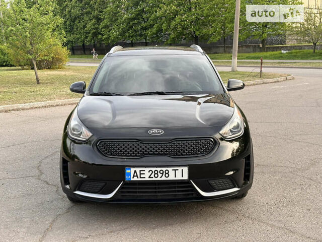 Чорний Кіа Niro, об'ємом двигуна 1.58 л та пробігом 178 тис. км за 15200 $, фото 1 на Automoto.ua