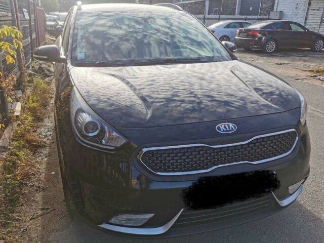 Черный Киа Niro, объемом двигателя 0 л и пробегом 131 тыс. км за 10200 $, фото 1 на Automoto.ua