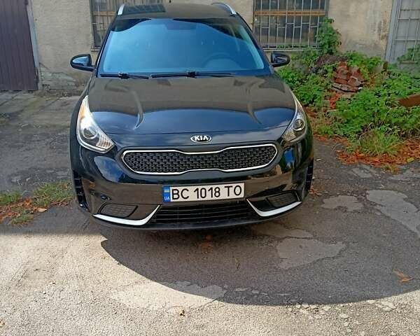 Чорний Кіа Niro, об'ємом двигуна 1.58 л та пробігом 146 тис. км за 15600 $, фото 1 на Automoto.ua