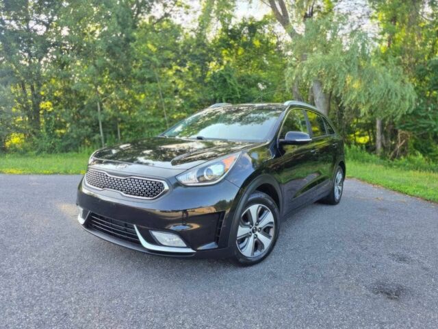 Черный Киа Niro, объемом двигателя 1.6 л и пробегом 67 тыс. км за 9600 $, фото 1 на Automoto.ua