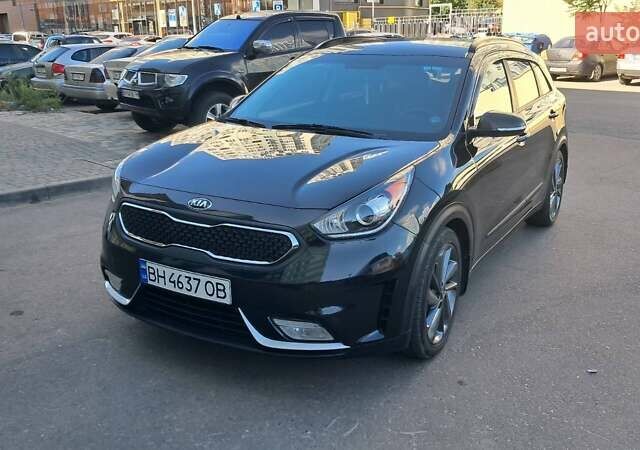 Чорний Кіа Niro, об'ємом двигуна 1.58 л та пробігом 84 тис. км за 16500 $, фото 1 на Automoto.ua