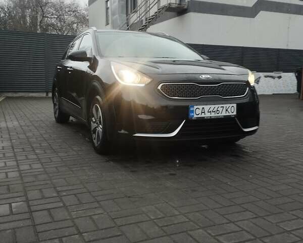 Чорний Кіа Niro, об'ємом двигуна 1.58 л та пробігом 89 тис. км за 14600 $, фото 1 на Automoto.ua