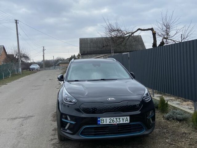 Черный Киа Niro, объемом двигателя 0 л и пробегом 105 тыс. км за 16950 $, фото 1 на Automoto.ua