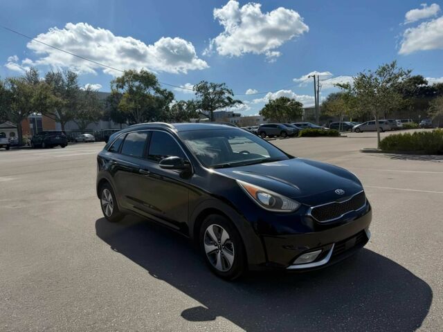 Черный Киа Niro, объемом двигателя 0 л и пробегом 50 тыс. км за 8000 $, фото 1 на Automoto.ua