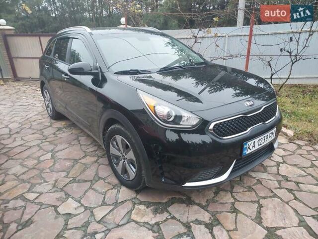 Чорний Кіа Niro, об'ємом двигуна 1.6 л та пробігом 177 тис. км за 15200 $, фото 1 на Automoto.ua