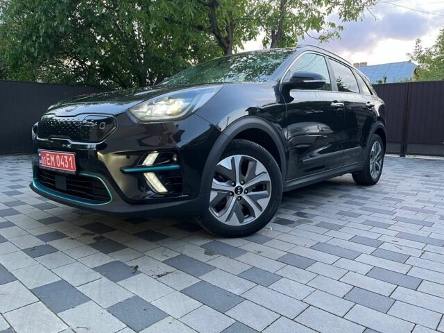 Чорний Кіа Niro, об'ємом двигуна 0 л та пробігом 153 тис. км за 18500 $, фото 1 на Automoto.ua