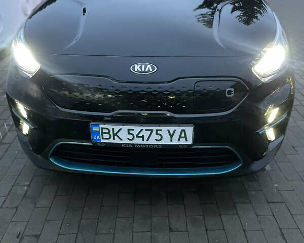 Черный Киа Niro, объемом двигателя 0 л и пробегом 207 тыс. км за 18500 $, фото 1 на Automoto.ua