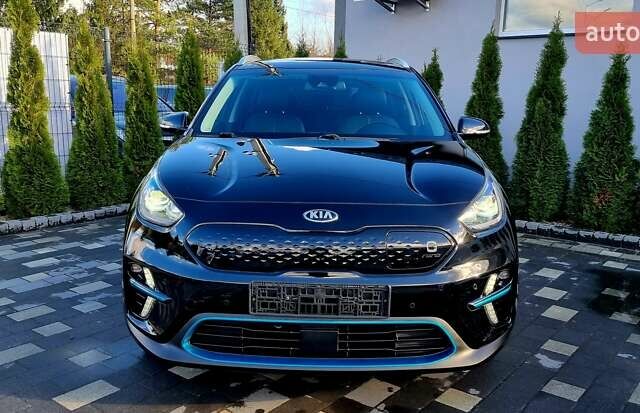 Черный Киа Niro, объемом двигателя 0 л и пробегом 89 тыс. км за 19899 $, фото 1 на Automoto.ua