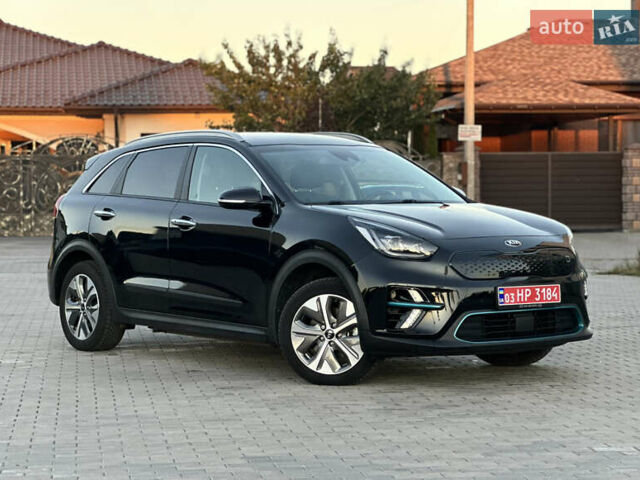 Черный Киа Niro, объемом двигателя 0 л и пробегом 93 тыс. км за 18900 $, фото 1 на Automoto.ua