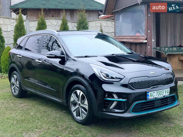 Чорний Кіа Niro, об'ємом двигуна 0 л та пробігом 159 тис. км за 17999 $, фото 1 на Automoto.ua