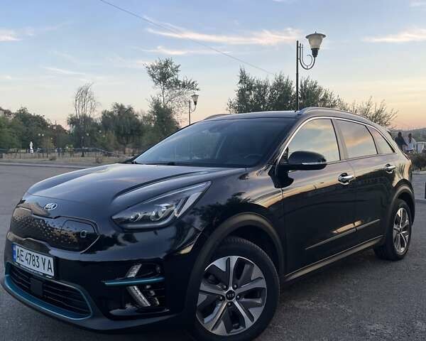 Черный Киа Niro, объемом двигателя 0 л и пробегом 155 тыс. км за 16500 $, фото 1 на Automoto.ua