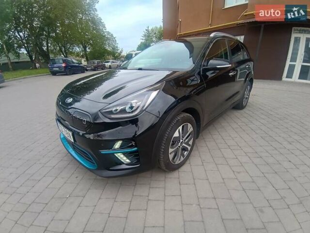 Черный Киа Niro, объемом двигателя 0 л и пробегом 156 тыс. км за 16999 $, фото 1 на Automoto.ua