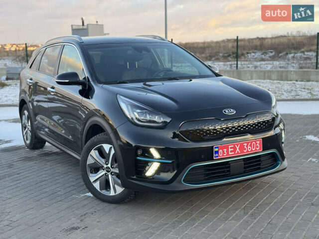 Черный Киа Niro, объемом двигателя 0 л и пробегом 102 тыс. км за 16499 $, фото 1 на Automoto.ua
