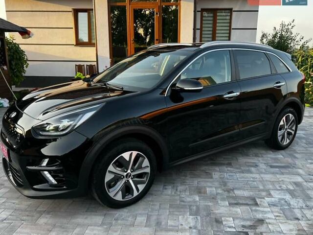 Чорний Кіа Niro, об'ємом двигуна 0 л та пробігом 65 тис. км за 16499 $, фото 1 на Automoto.ua