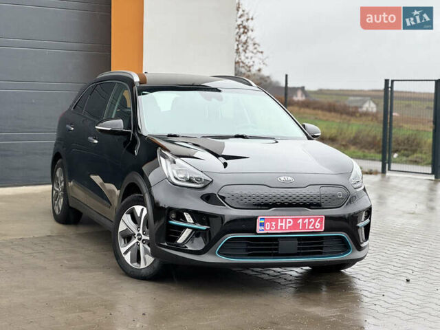Черный Киа Niro, объемом двигателя 0 л и пробегом 93 тыс. км за 17999 $, фото 1 на Automoto.ua