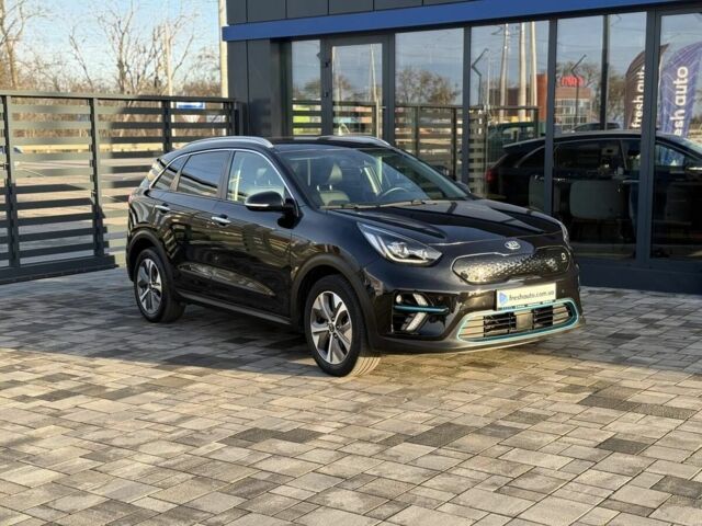 Черный Киа Niro, объемом двигателя 0 л и пробегом 104 тыс. км за 19900 $, фото 1 на Automoto.ua