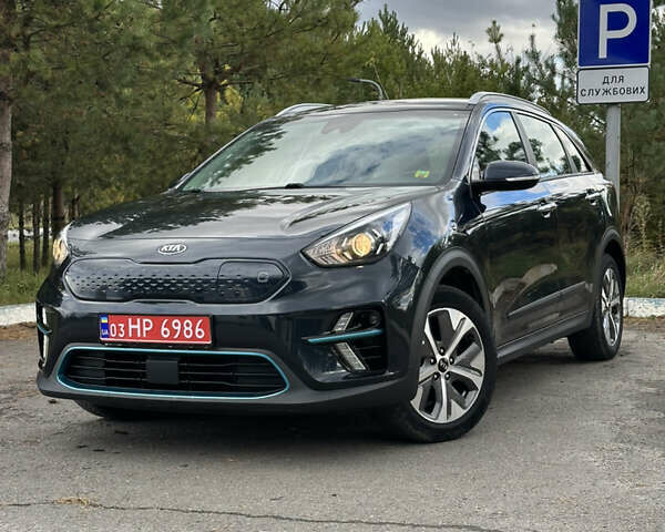 Киа Niro 2020 в Золочев на Automoto.ua Черный Киа Niro, объемом двигателя 0 л и пробегом 145 тыс. км за 18150 $, фото 1 на Automoto.ua