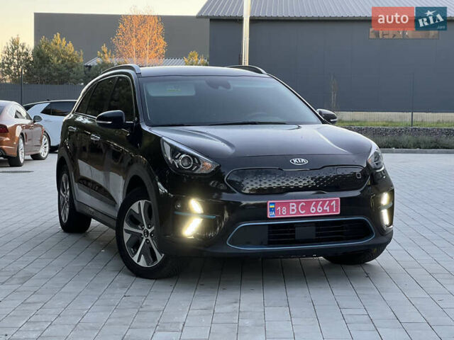 Чорний Кіа Niro, об'ємом двигуна 0 л та пробігом 149 тис. км за 18999 $, фото 1 на Automoto.ua
