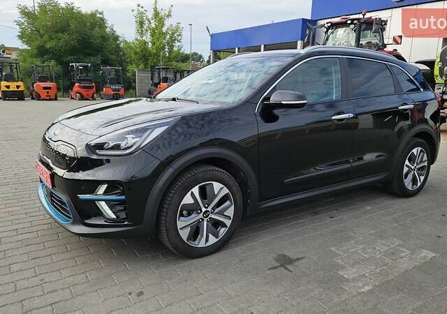 Черный Киа Niro, объемом двигателя 0 л и пробегом 73 тыс. км за 21800 $, фото 1 на Automoto.ua
