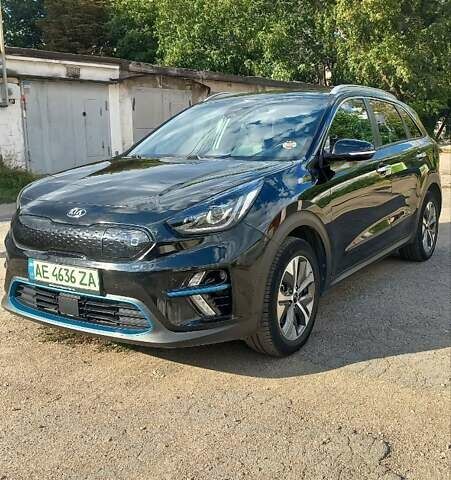 Киа Niro 2020 в Каменское - Днепродзержинск на Automoto.ua Черный Киа Niro, объемом двигателя 0 л и пробегом 83 тыс. км за 20300 $, фото 1 на Automoto.ua
