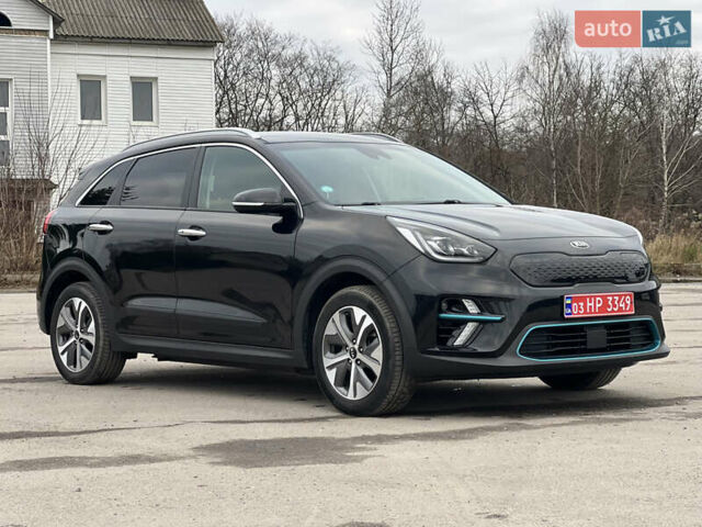 Чорний Кіа Niro, об'ємом двигуна 0 л та пробігом 140 тис. км за 17999 $, фото 1 на Automoto.ua